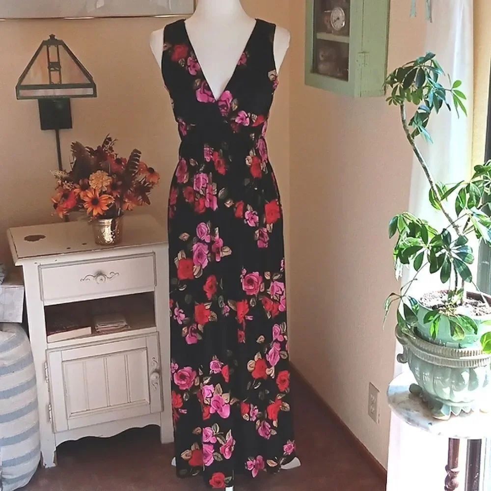 Epilogue Dark Floral Maxi